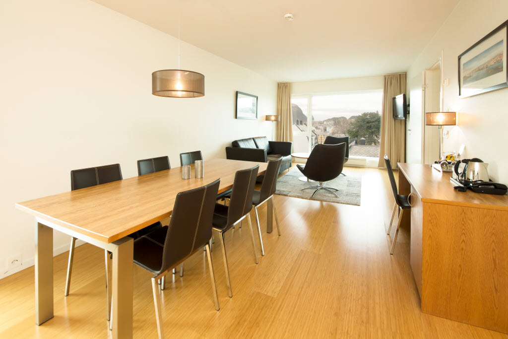 Copyright: Tord-Erik Andresen Spisestue i Presidential Suite, Scandic Parken